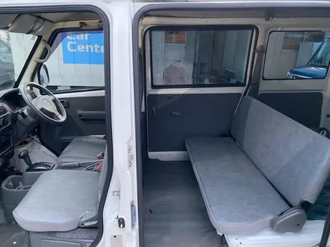 Nissan Clipper Van
