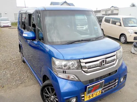 Honda N-BOX Custom
