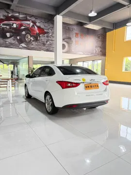 Chery Arrizo 5