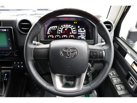 Toyota Land Cruiser 70