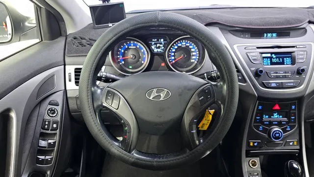 Hyundai Elantra (Avante)
