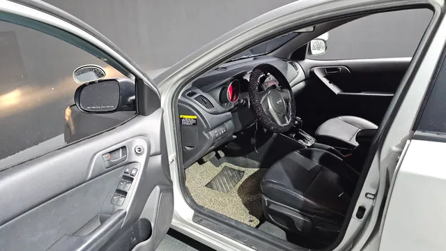 Kia Cerato (Forte)