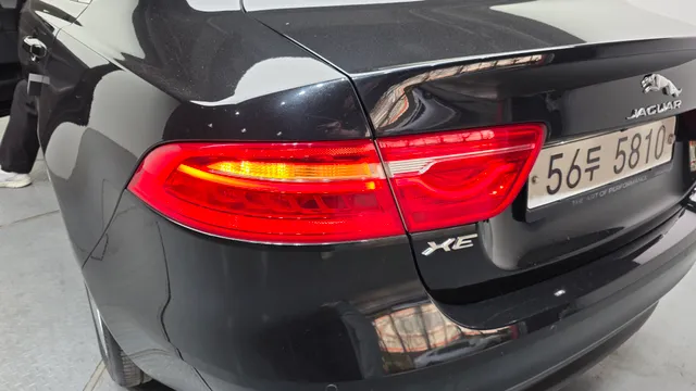 Jaguar XE