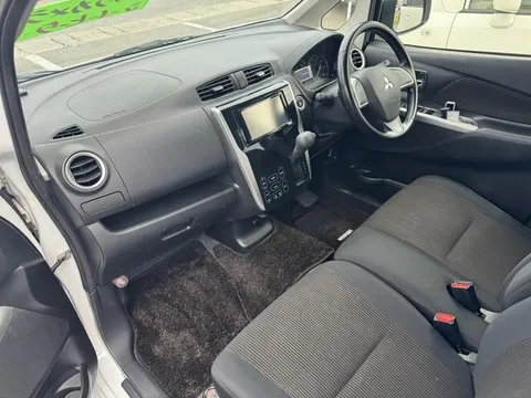 Mitsubishi eK Custom