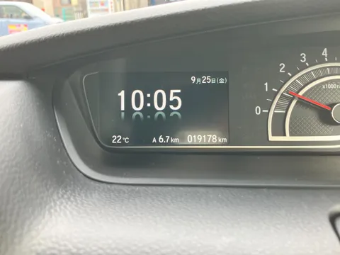 Honda N-BOX Custom