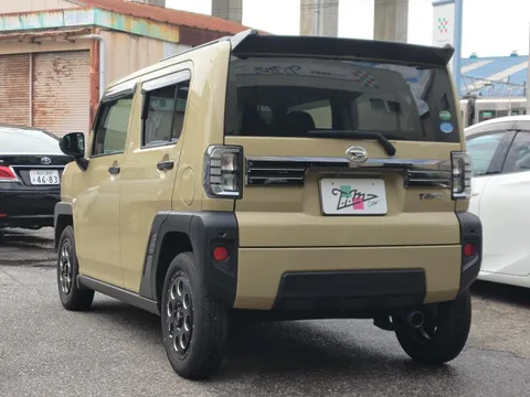 Daihatsu Taft