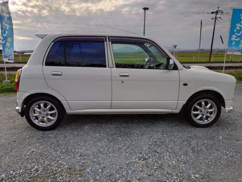Daihatsu Mira Gino