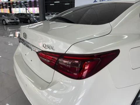 Infiniti Q50L