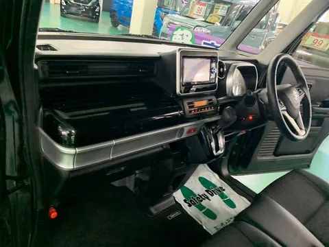 Suzuki Spacia Custom