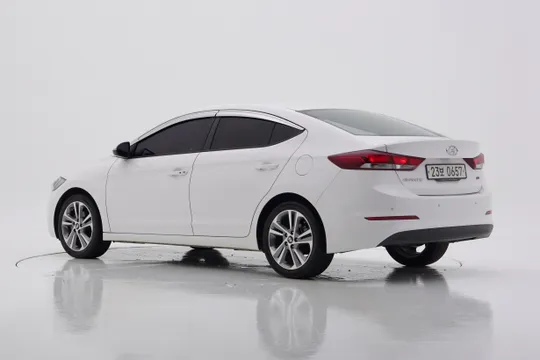 Hyundai Elantra (Avante)
