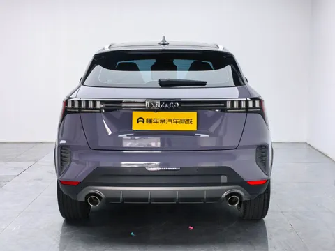 Lynk & Co 06