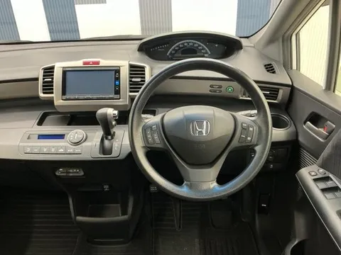 Honda Freed Spike