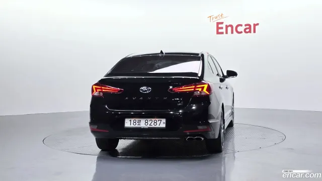 Hyundai Elantra (Avante)