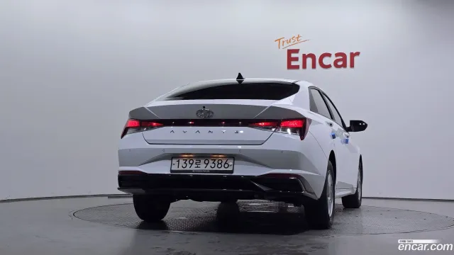 Hyundai Elantra (Avante)