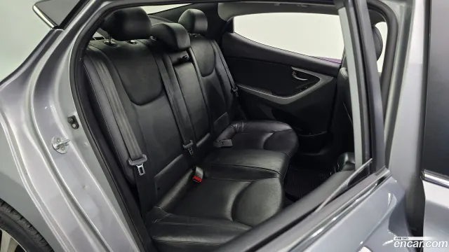 Hyundai Elantra (Avante)