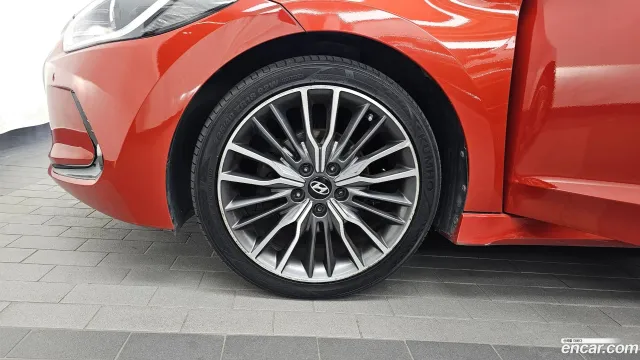 Hyundai Elantra (Avante)
