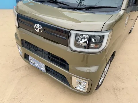 Toyota Pixis Mega