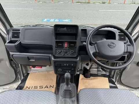 Nissan Clipper Truck