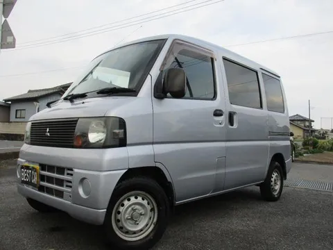 Mitsubishi Minicab Van