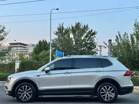 Volkswagen Tiguan L