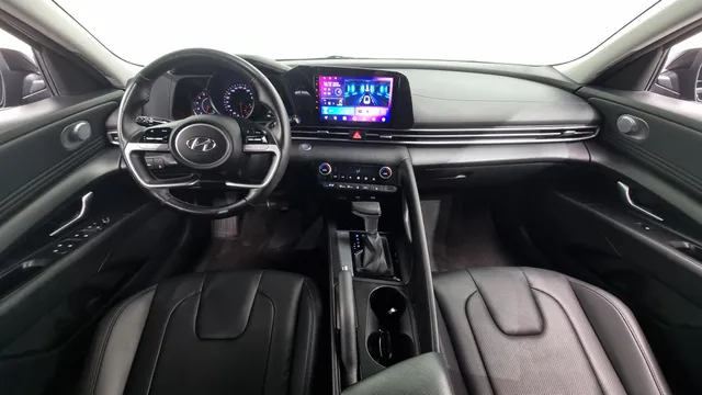 Hyundai Elantra (Avante)