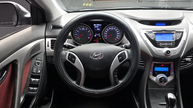 Hyundai Elantra (Avante)