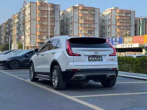 Cadillac XT4
