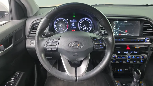 Hyundai Elantra (Avante)
