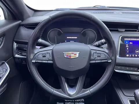 Cadillac XT4