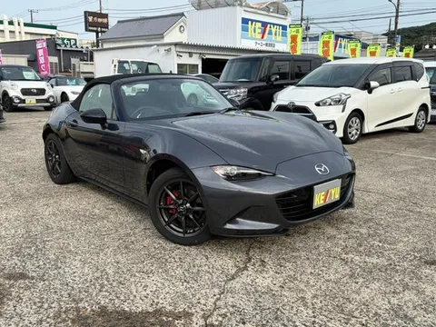 Mazda MX-5 (Roadster)