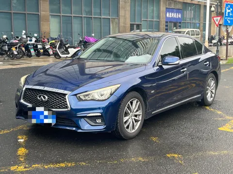 Infiniti Q50L