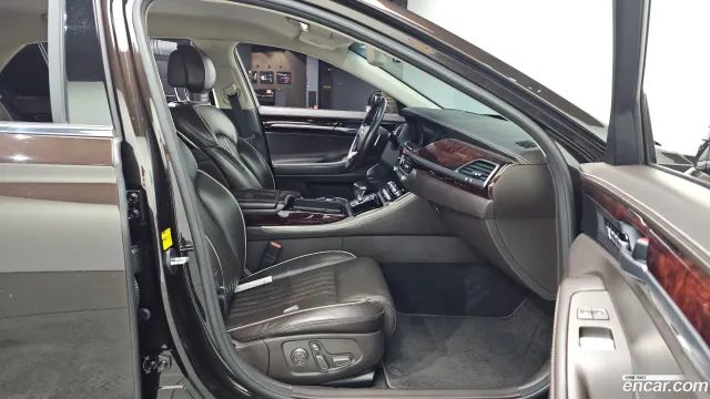 Genesis G90 (EQ900)