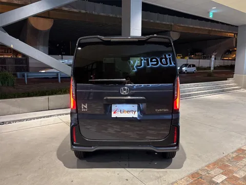 Honda N-BOX Custom