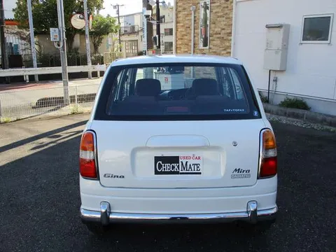 Daihatsu Mira Gino