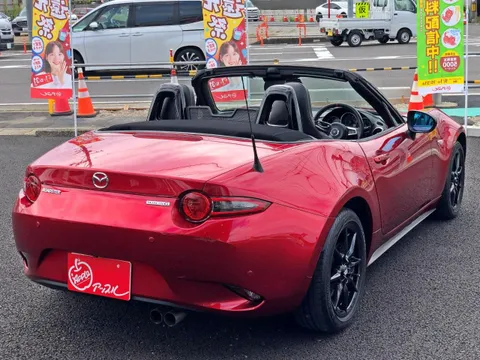 Mazda MX-5 (Roadster)
