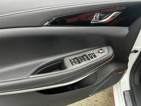Changan Raeton CC