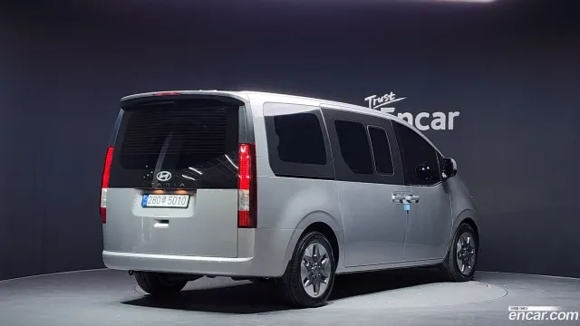 Hyundai Staria