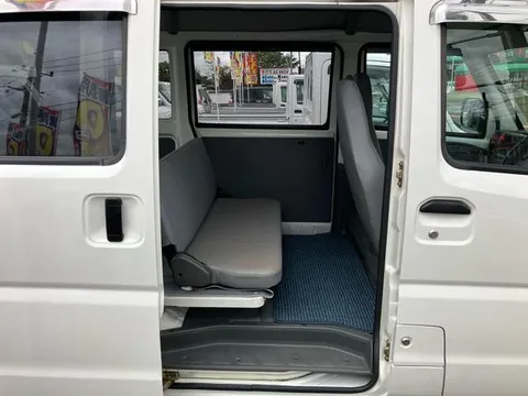 Mitsubishi Minicab Van