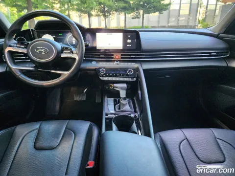 Hyundai Elantra (Avante)