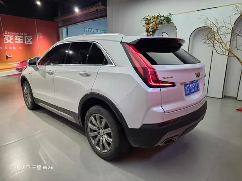 Cadillac XT4