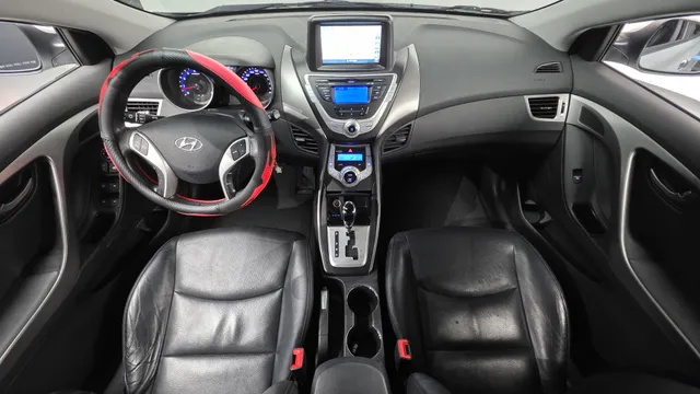 Hyundai Elantra (Avante)