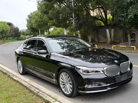 BMW 7-Series