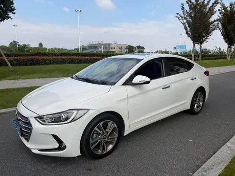 Hyundai Elantra (Avante)