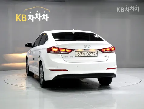 Hyundai Elantra (Avante)