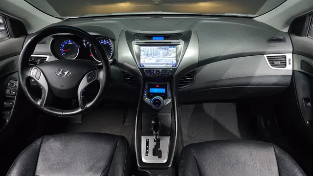 Hyundai Elantra (Avante)