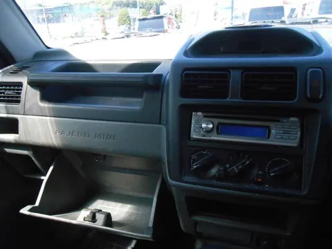 Mitsubishi Pajero Mini