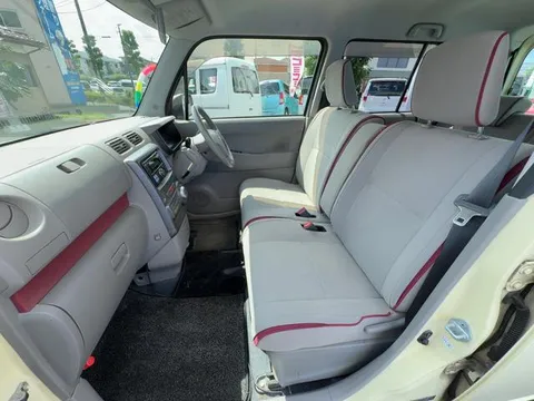 Toyota Pixis Space