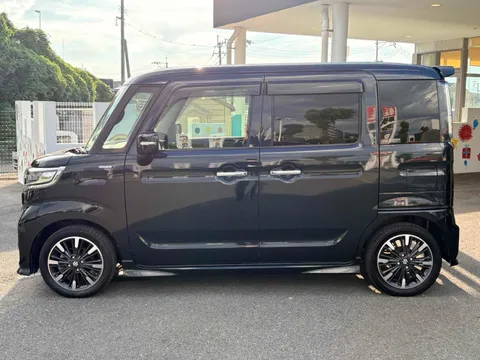 Suzuki Spacia Custom
