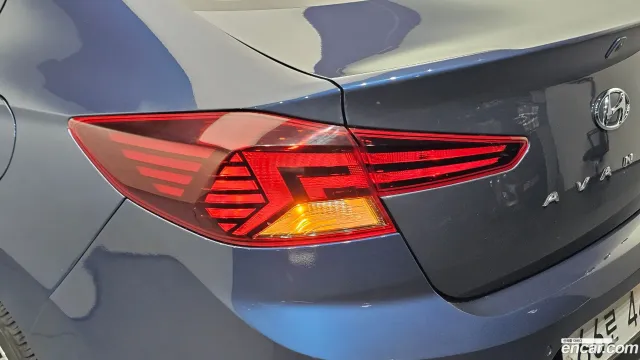Hyundai Elantra (Avante)