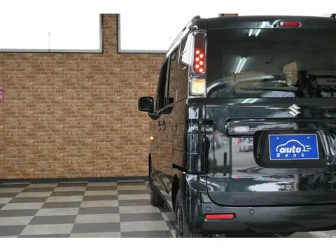 Suzuki Spacia Base
